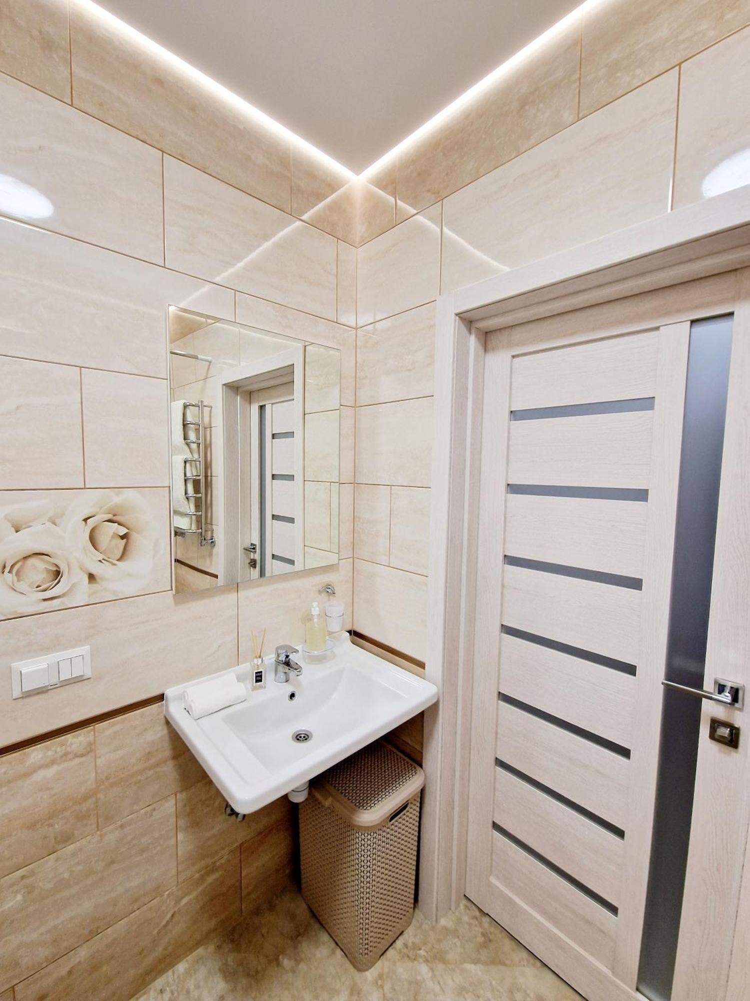 Apartament On Chornovola, 40 Жк "Варварівка" Lutsʼk Екстериор снимка